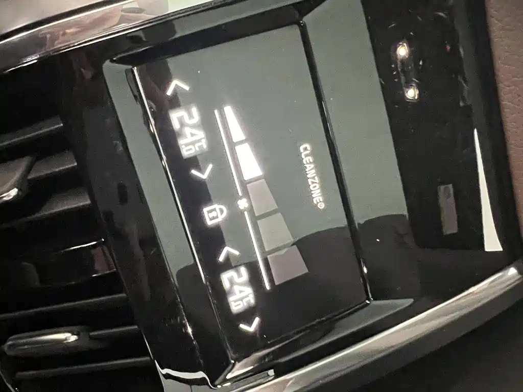 VOLVO S90 2021