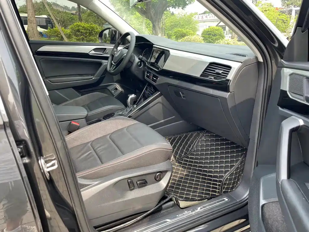 VOLKSWAGEN TAYRON 2022