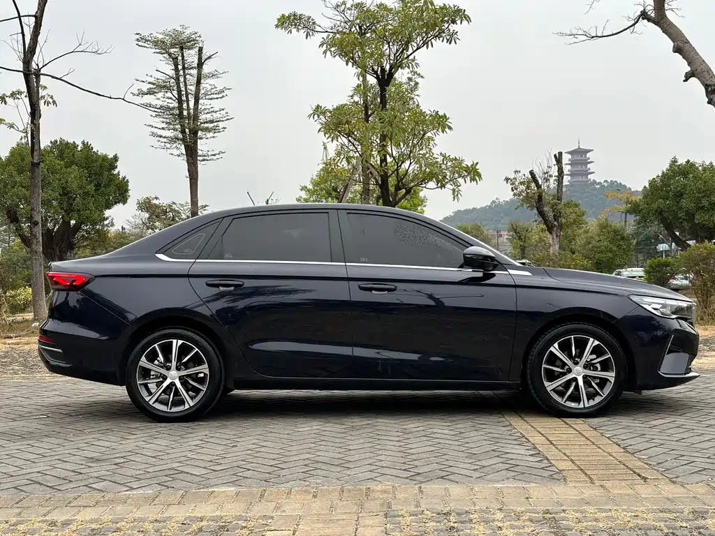 GEELY AUTO EMGRAND 2023
