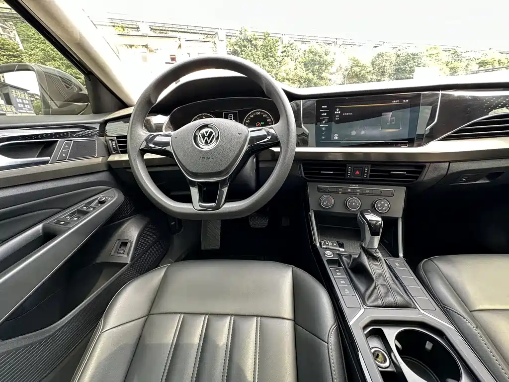 VOLKSWAGEN PASSAT 2021