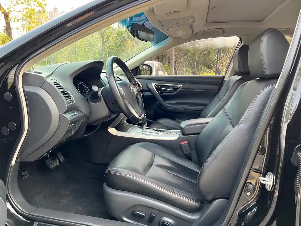 NISSAN TEANA 2018