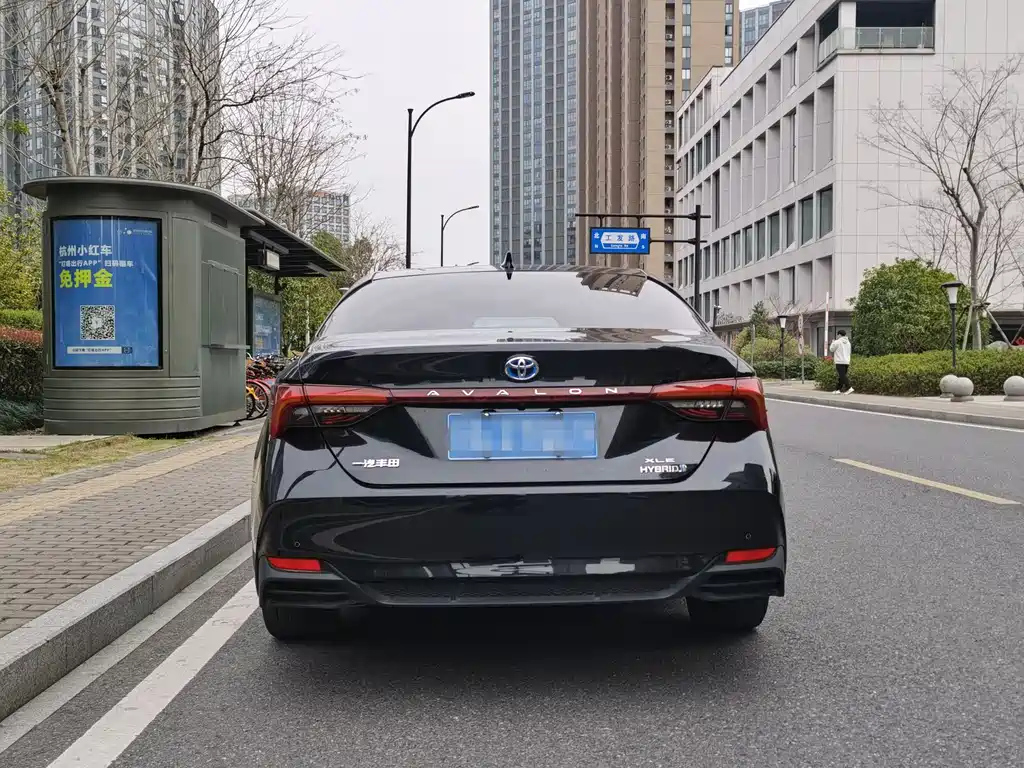 TOYOTA AVALON 2023