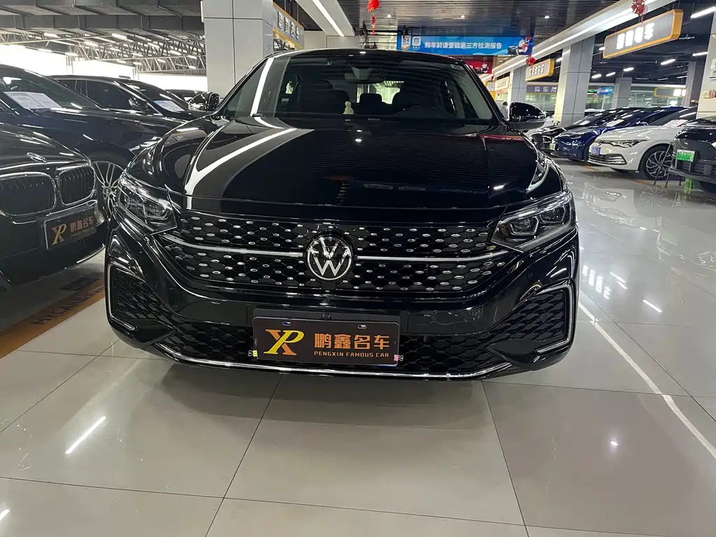 VOLKSWAGEN PASSAT 2022