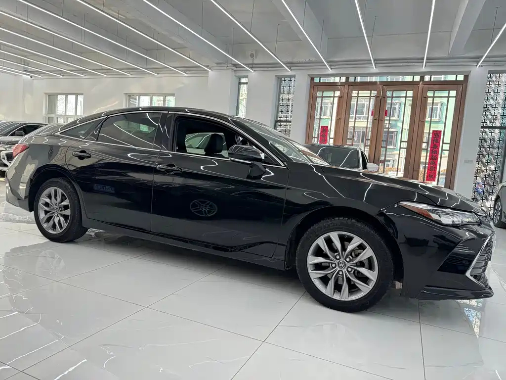 TOYOTA AVALON 2021