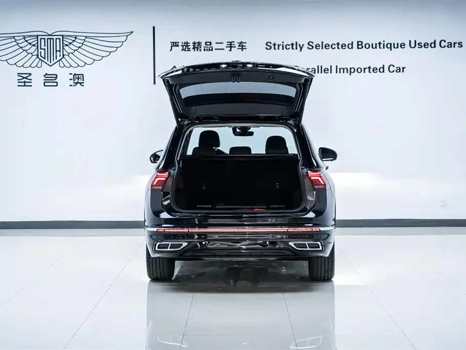 VOLKSWAGEN TIGUAN L 2022
