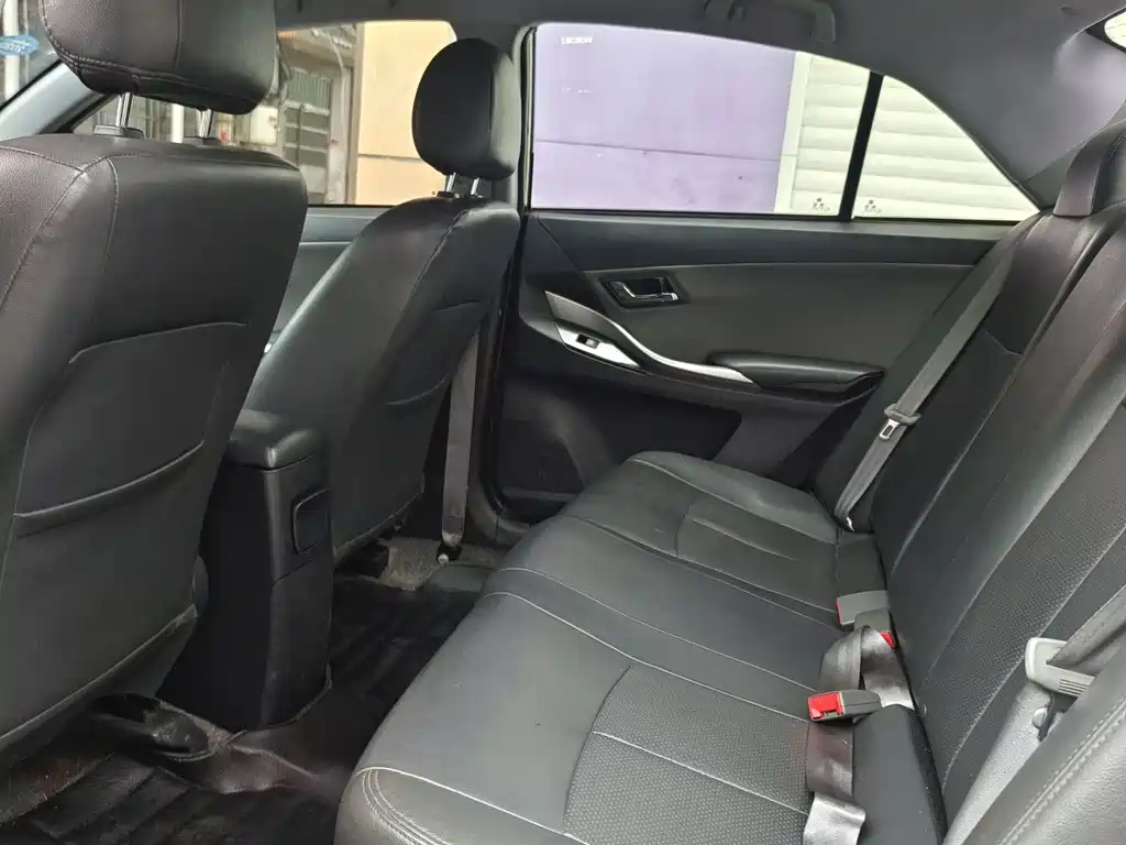 ZOTYE Z300 2016