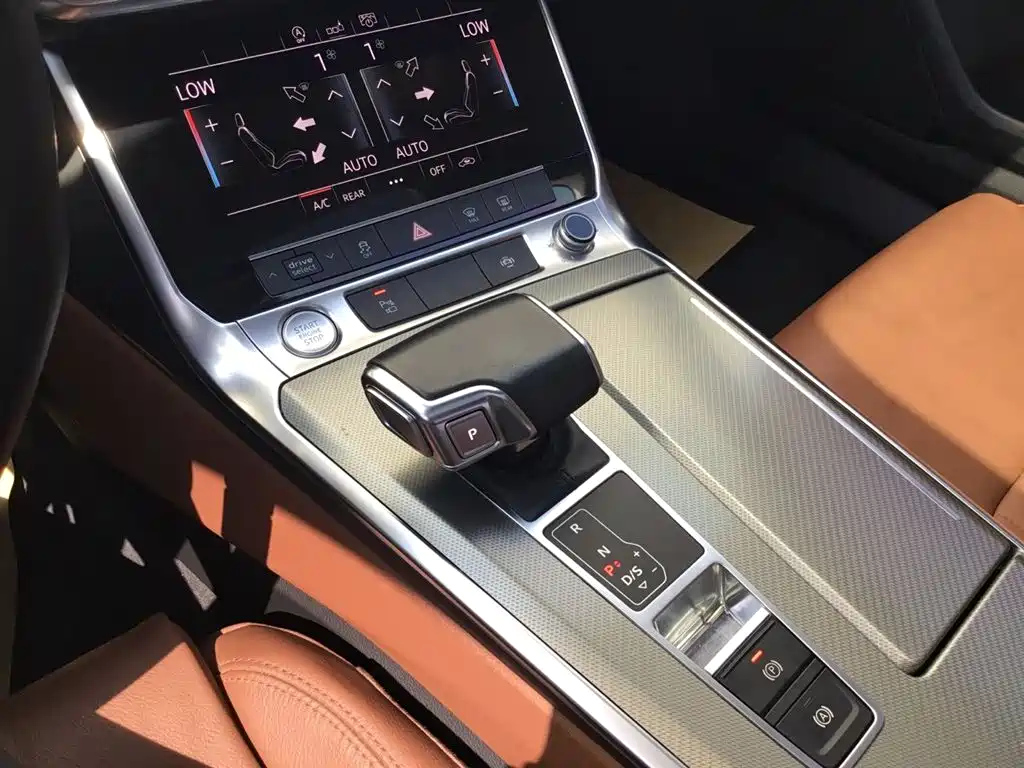 AUDI A6L 2020