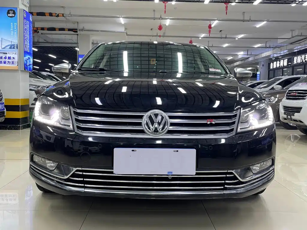 VOLKSWAGEN MAGOTAN 2014