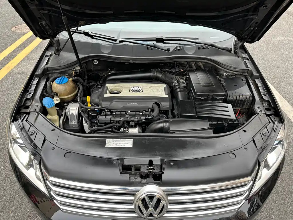 VOLKSWAGEN MAGOTAN 2015