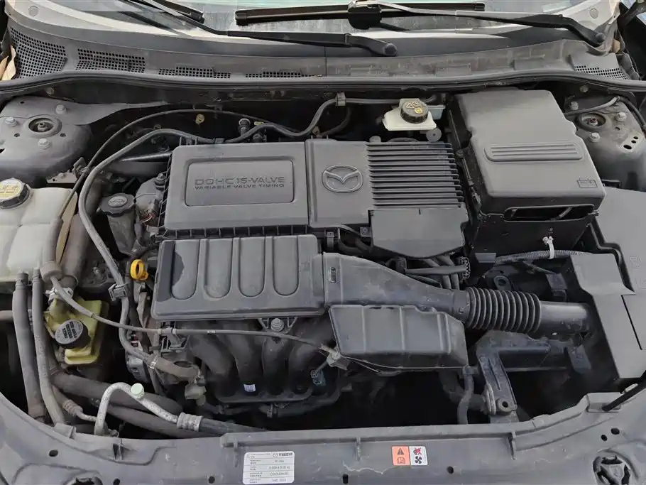 MAZDA 3 2010