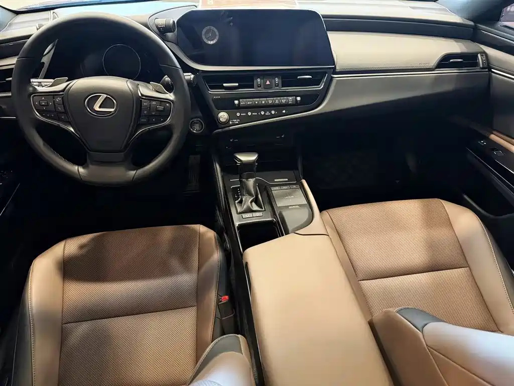 LEXUS ES 2022