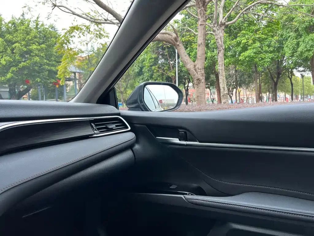 TOYOTA CAMRY 2021