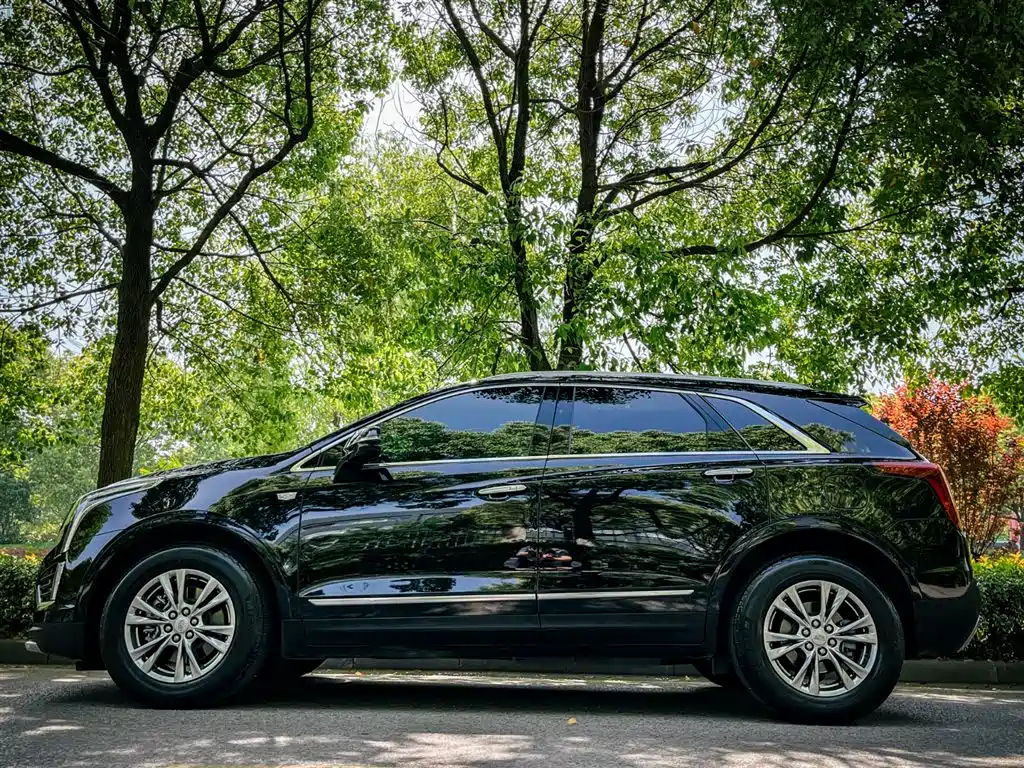 CADILLAC XT5 2021