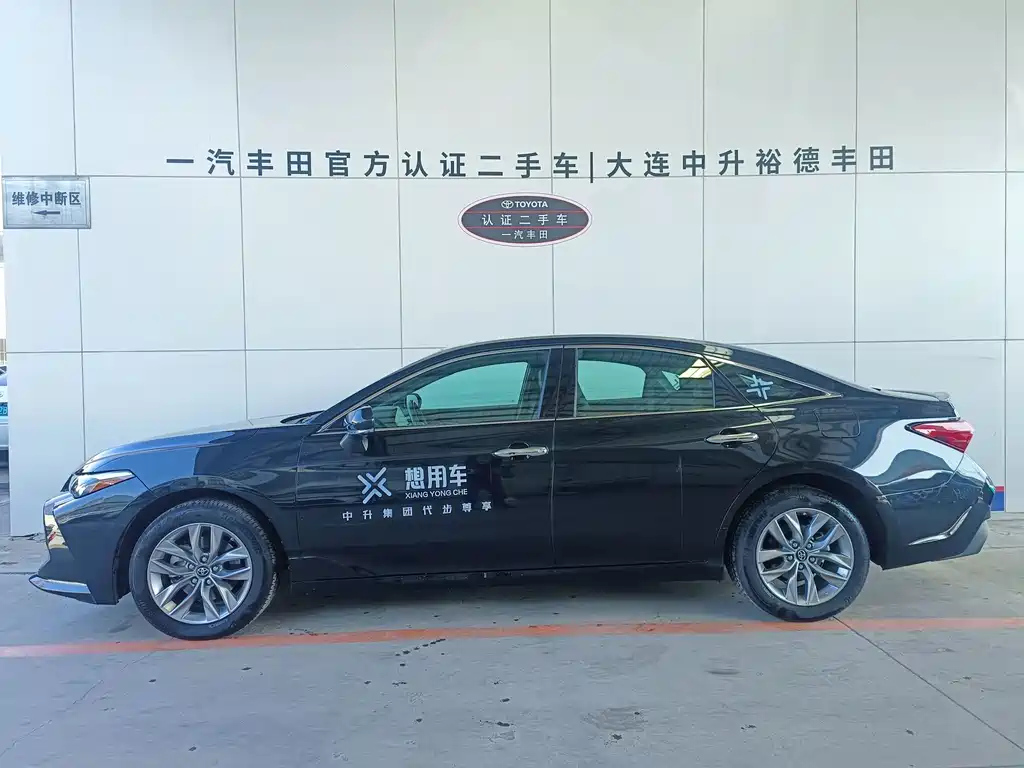 TOYOTA AVALON 2022