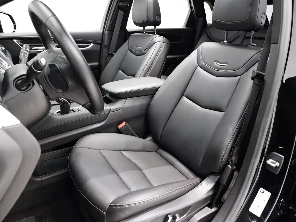 CADILLAC XT5 2021