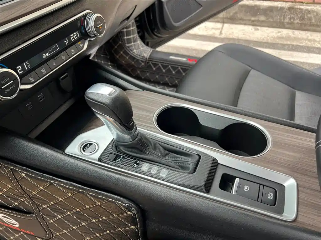NISSAN TEANA 2022