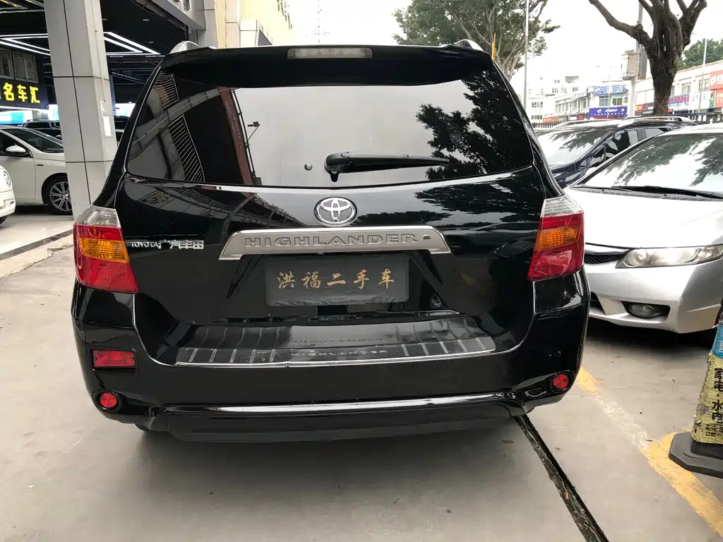 TOYOTA HIGHLANDER 2010