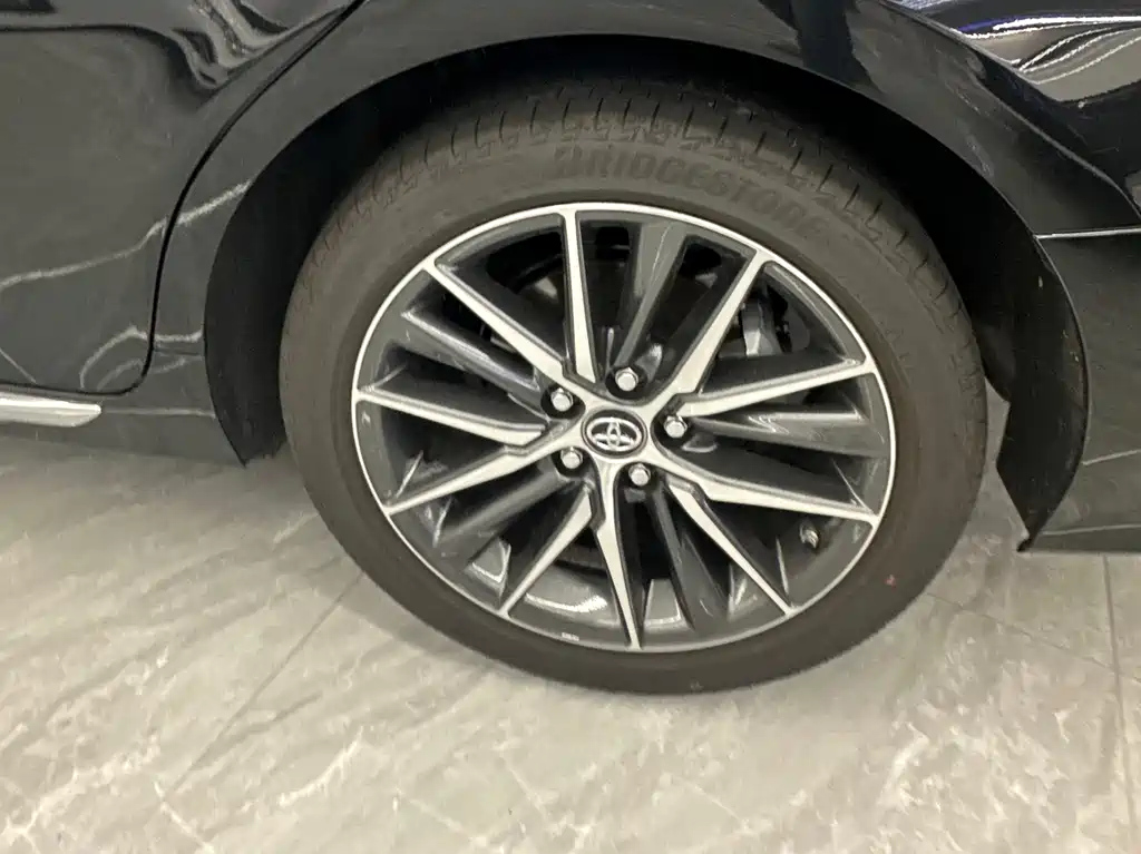 TOYOTA CAMRY 2024