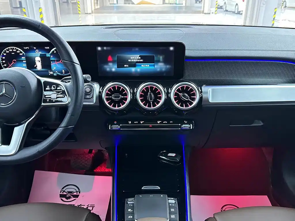 MERCEDES BENZ GLB 2021