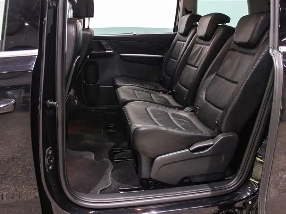 VOLKSWAGEN SHARAN 2014