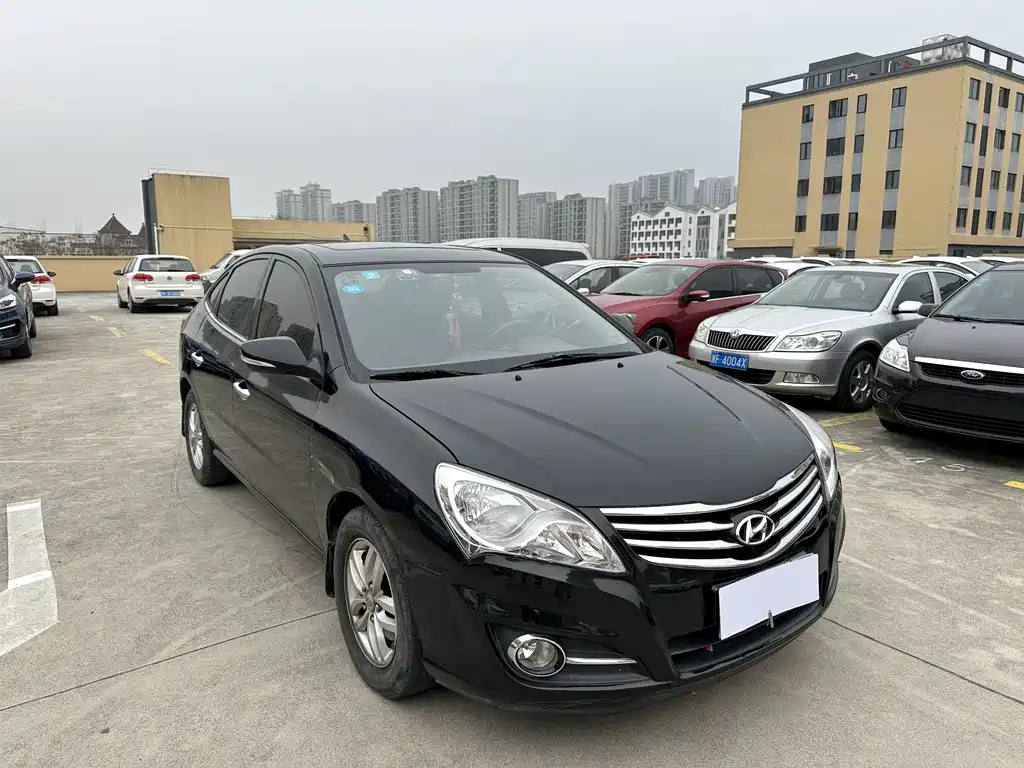 HYUNDAI CELESTA 2011