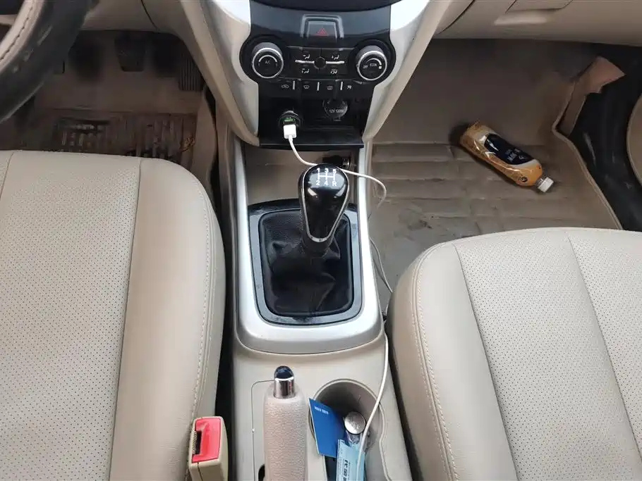 CHANGAN EADO 2014