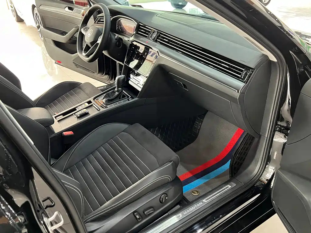 VOLKSWAGEN MAGOTAN 2022