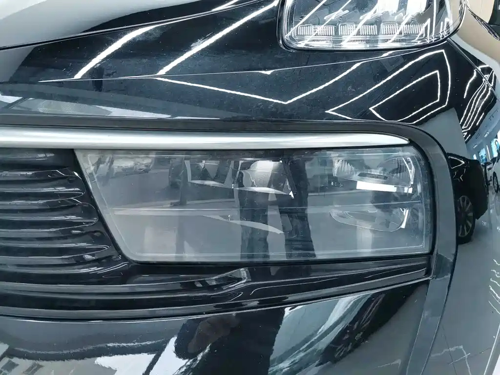 LYNK&CO 01 2019