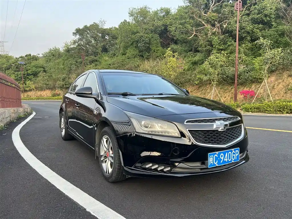 CHEVROLET CRUZE 2015