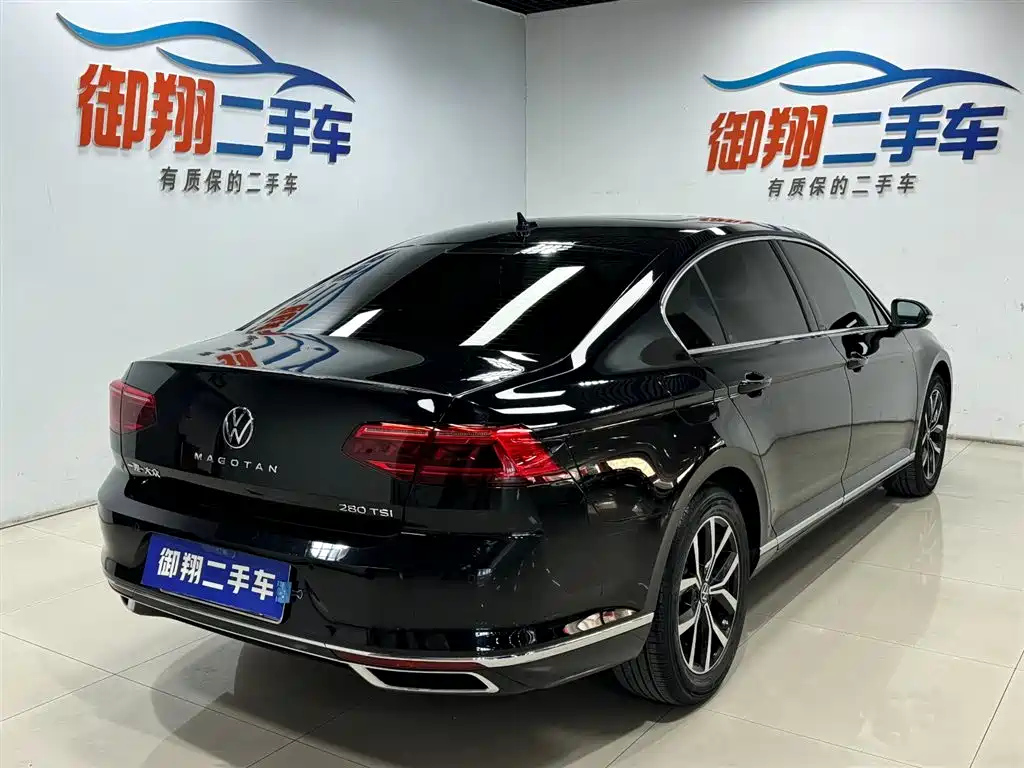 VOLKSWAGEN MAGOTAN 2021