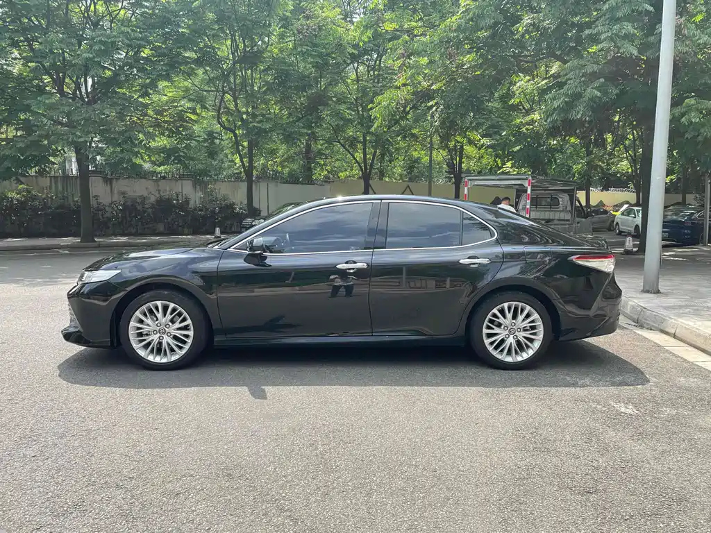 TOYOTA CAMRY 2020