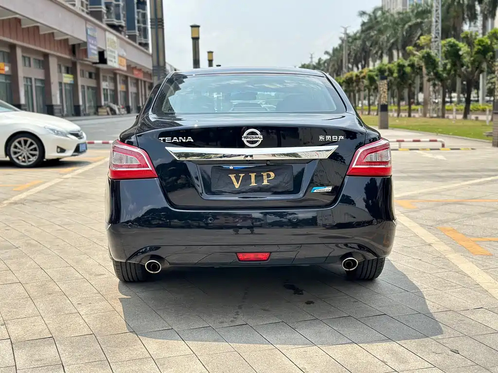 NISSAN TEANA 2016