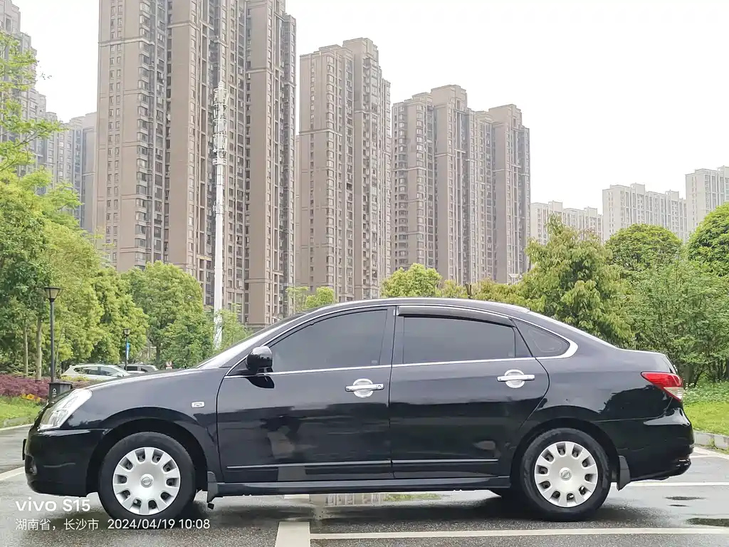 NISSAN SYLPHY 2016