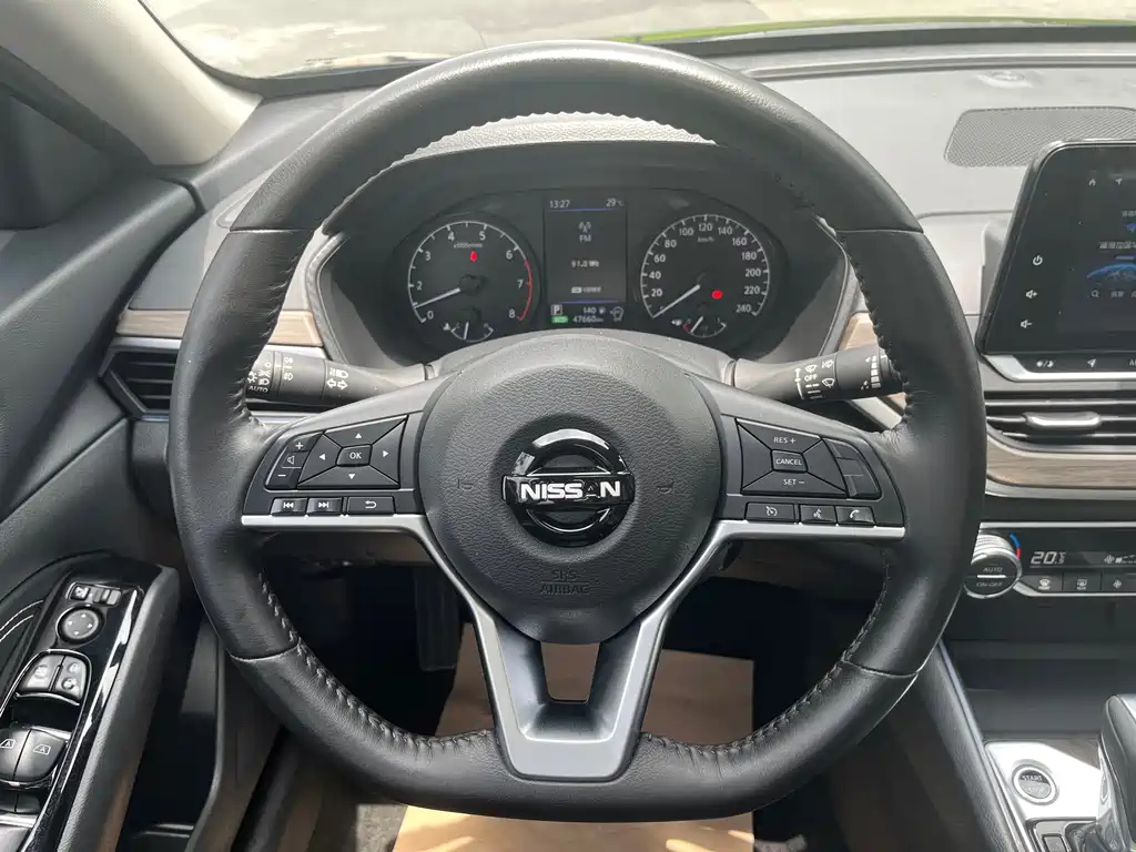 NISSAN TEANA 2021