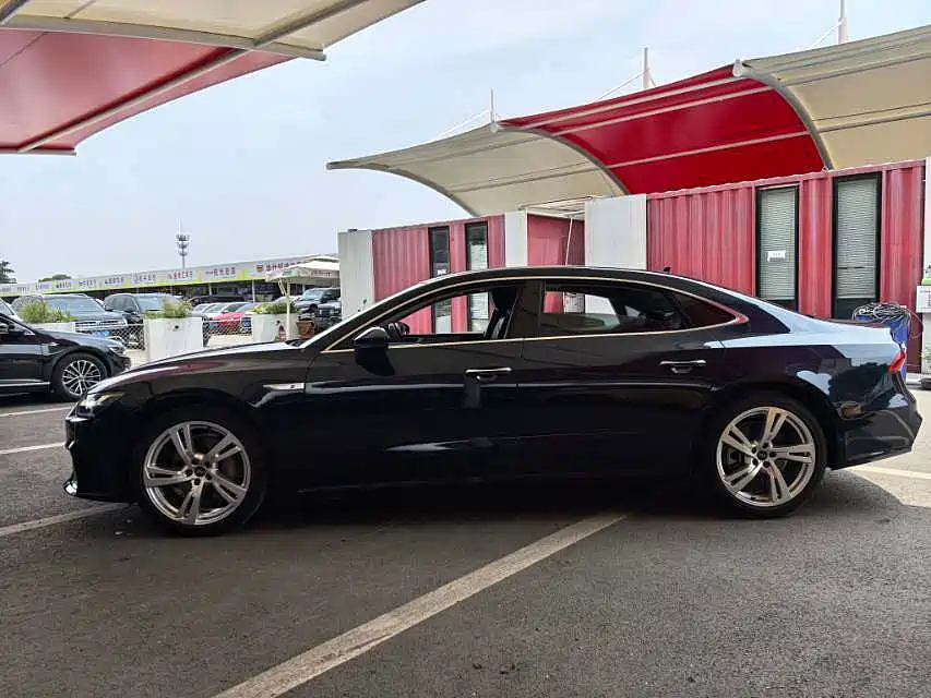 AUDI A7L 2023
