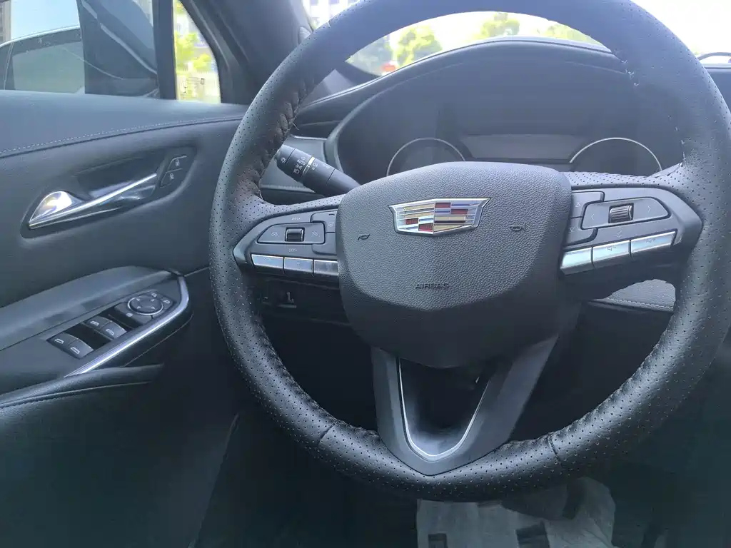 CADILLAC XT4 2020