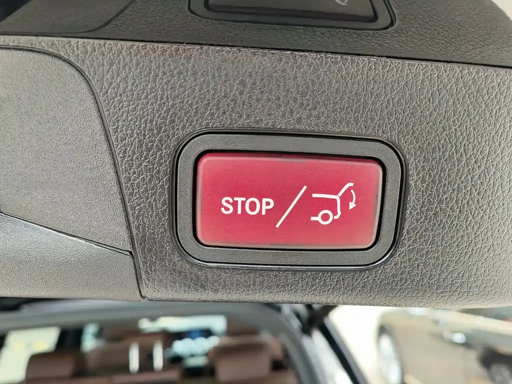 MERCEDES BENZ GLB 2023