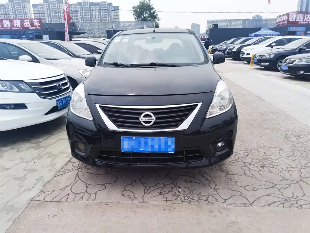 NISSAN SUNNY 2013
