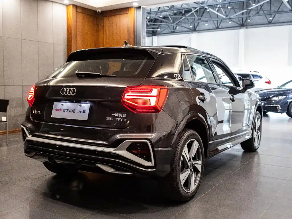 AUDI Q2L 2021
