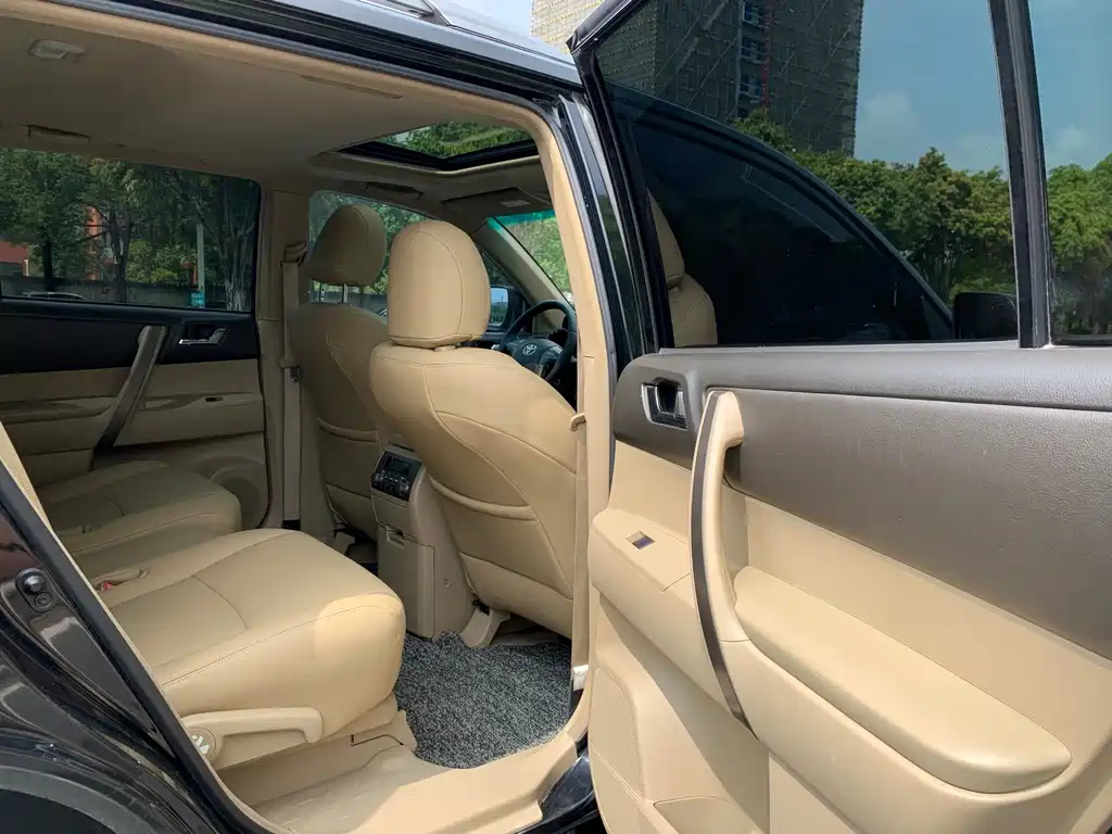 TOYOTA HIGHLANDER 2009