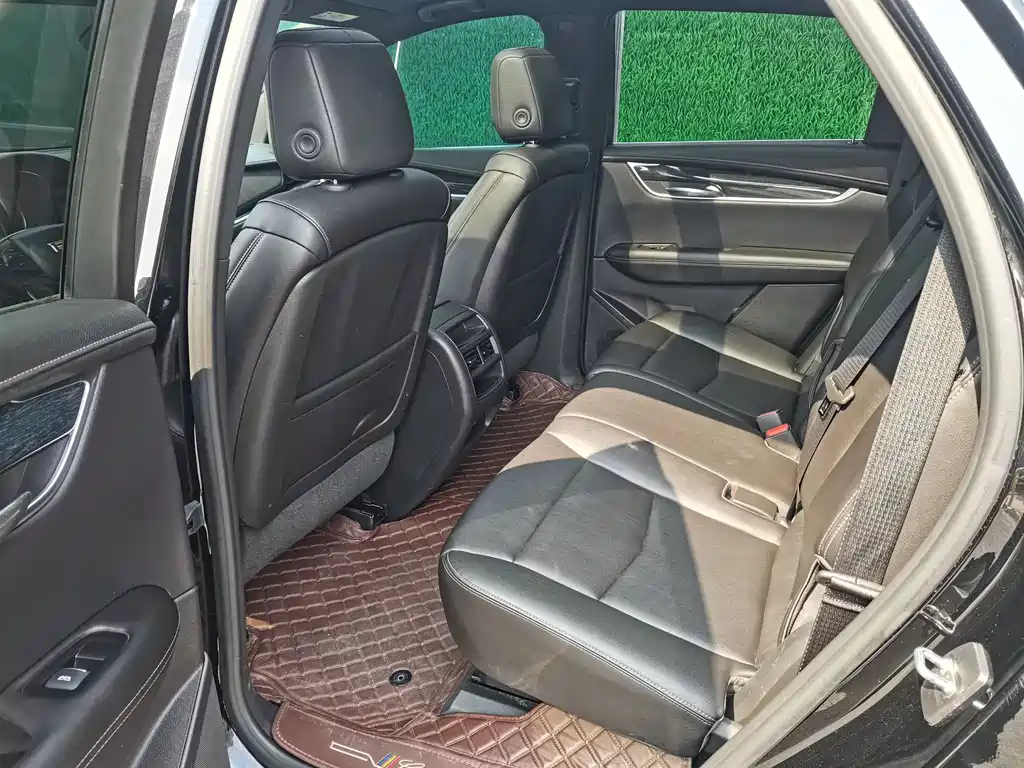 CADILLAC XT5 2021
