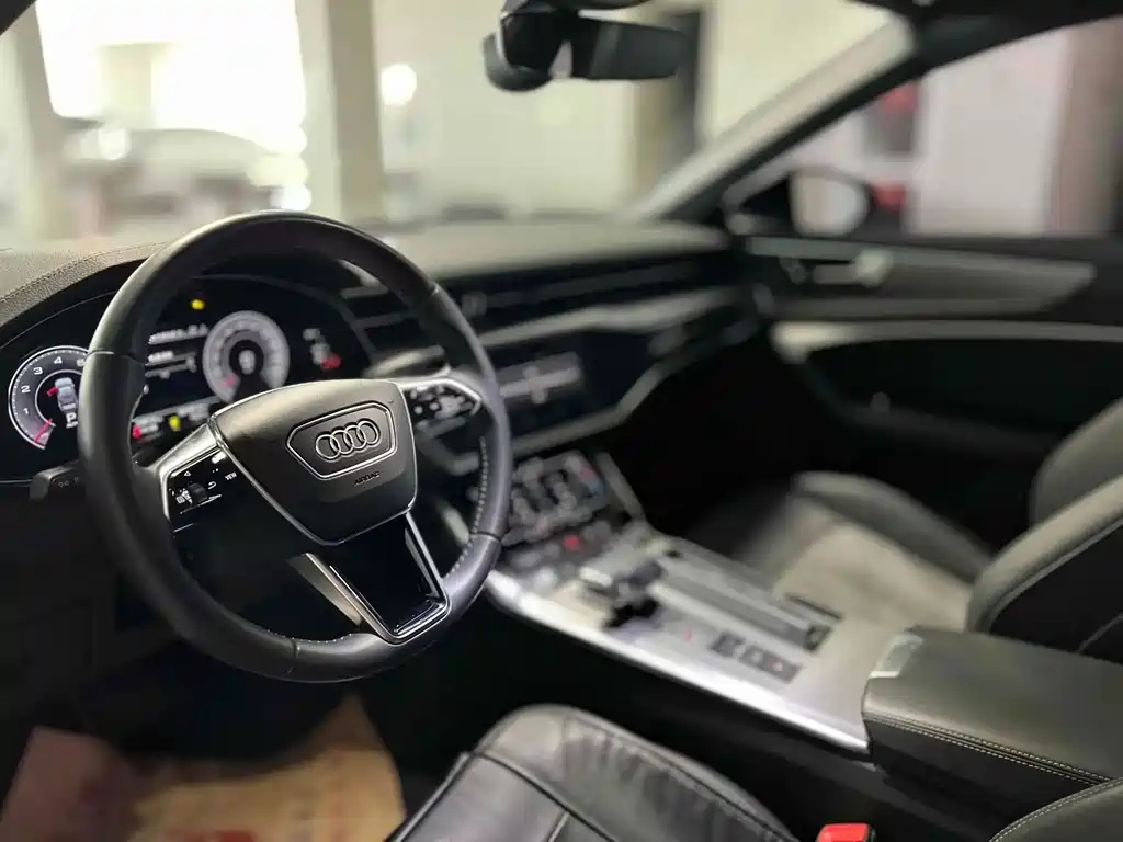 AUDI A6L 2019