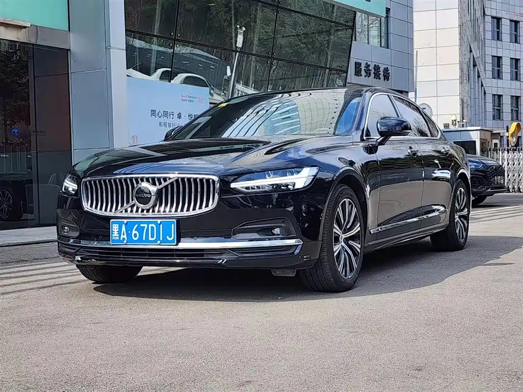 VOLVO S90 2021