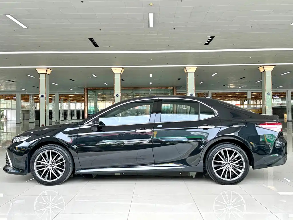 TOYOTA CAMRY 2022