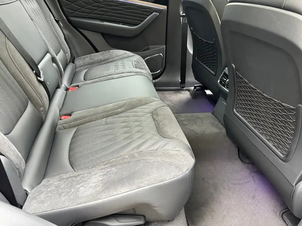 HONGQI HS5 2022