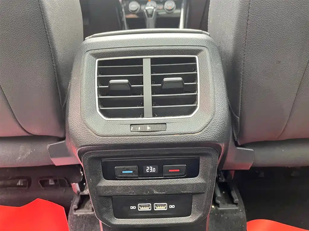 VOLKSWAGEN TAYRON 2020