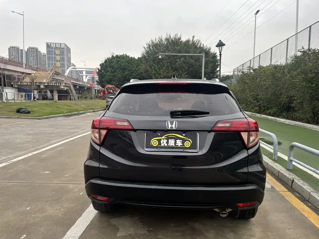 HONDA VEZEL 2017