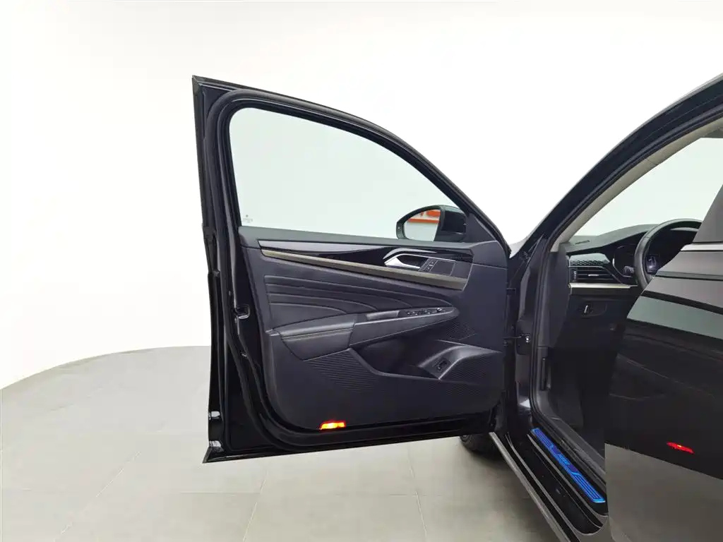 VOLKSWAGEN PASSAT 2020