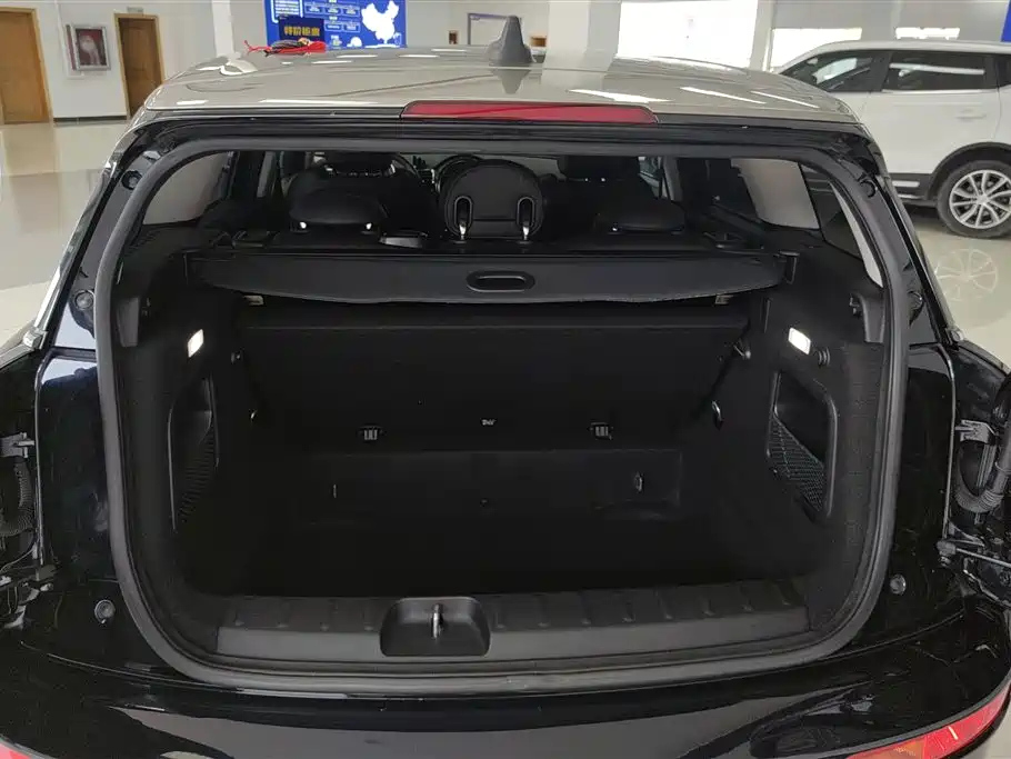 MINI CLUBMAN 2019