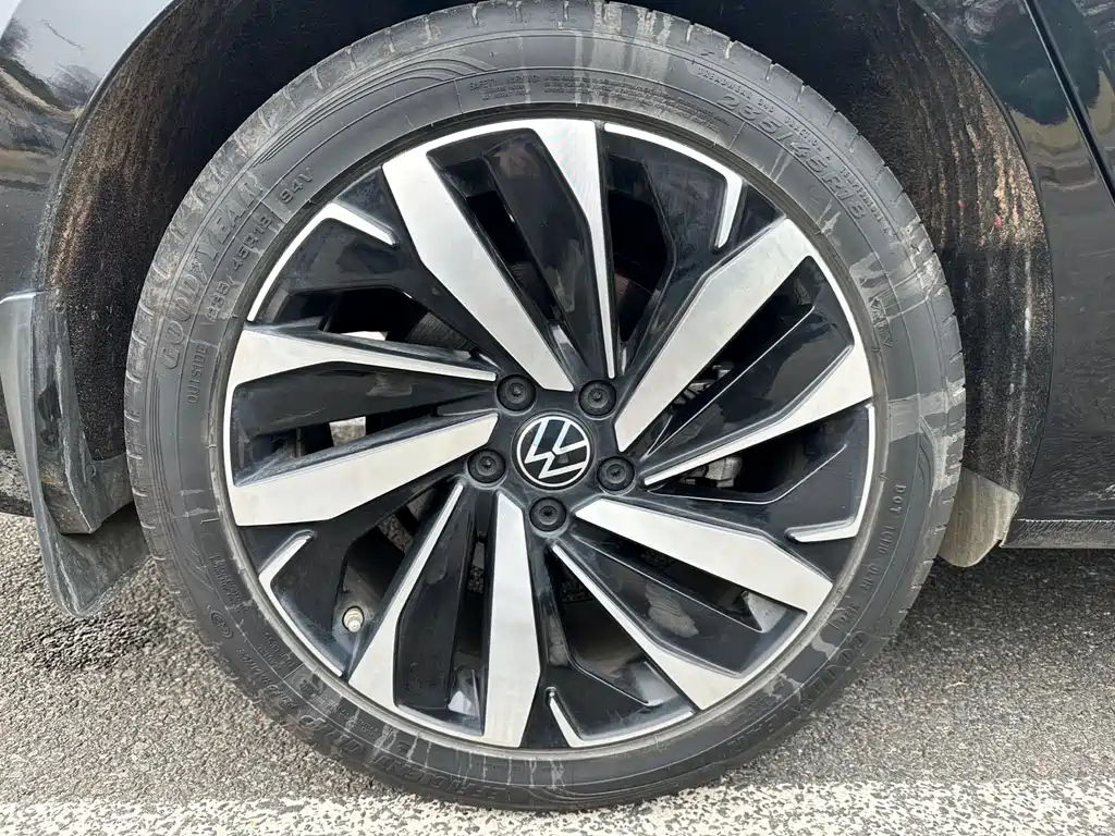 VOLKSWAGEN PASSAT 2022
